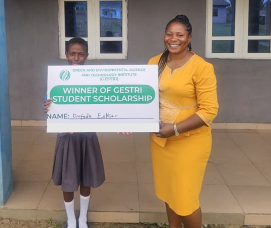 Students receiving academic research sponsorship grants